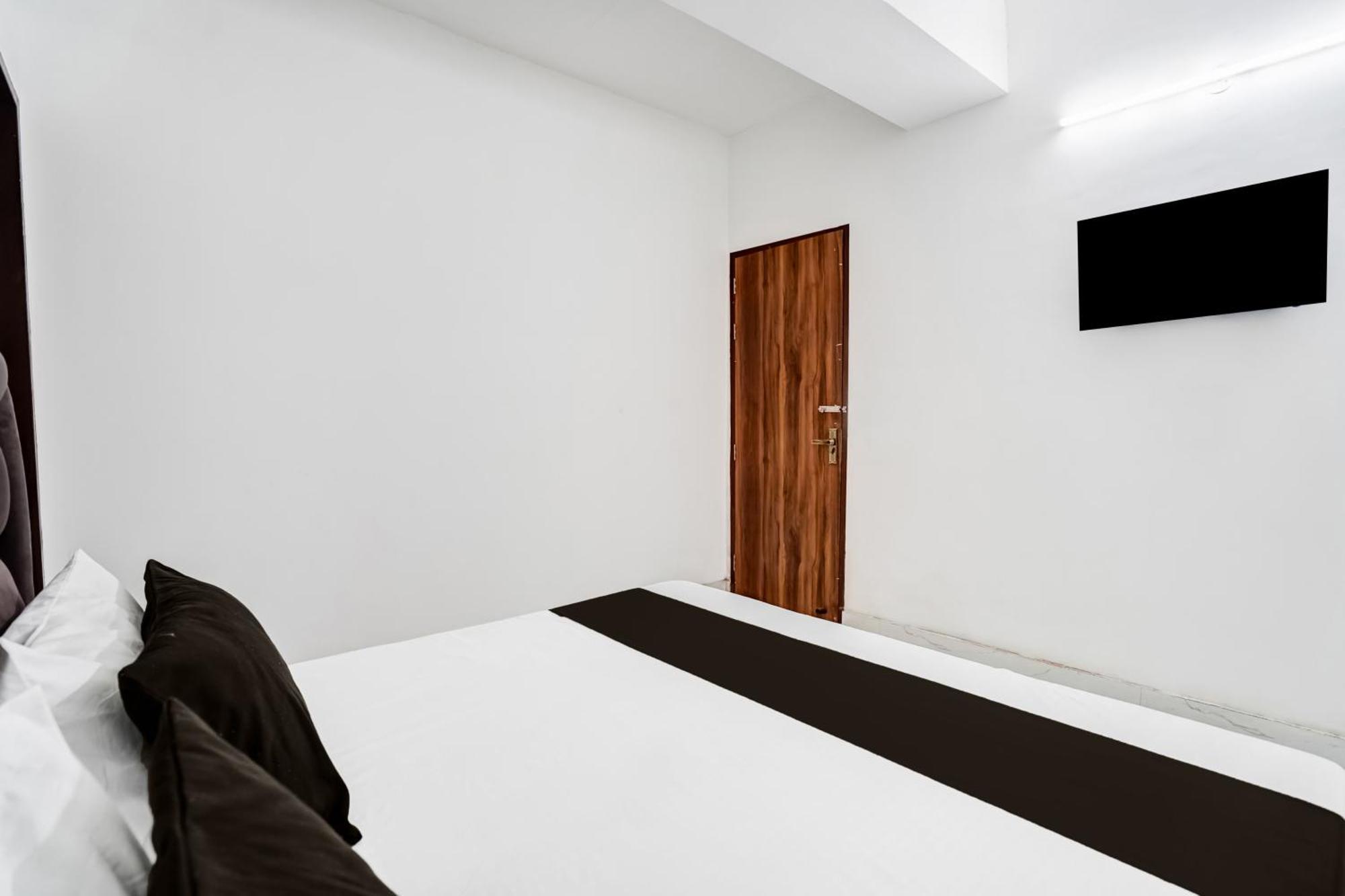 Super Hotel O Burari Új-Delhi Kültér fotó