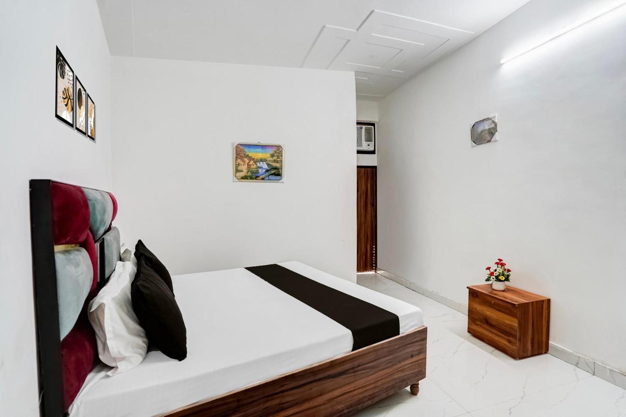 Super Hotel O Burari Új-Delhi Kültér fotó